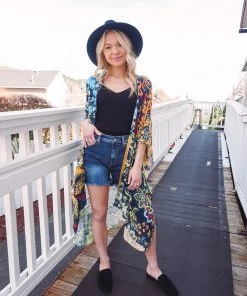 Urbanista Outerwear Pretty Petals Kimono 16 Urbanista Outerwear Pretty Petals Kimono