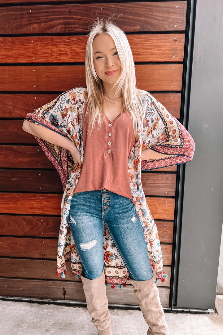 Urbanista Sweeping Florals Kimono Outerwear 1 Urbanista Sweeping Florals Kimono Outerwear