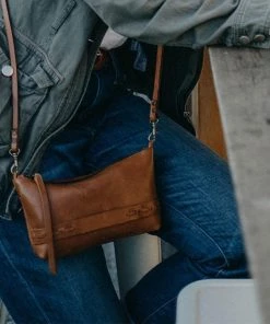 Embrazio Borsa Convertible Leather Crossbody Bag Accessories