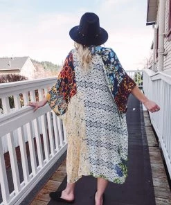 Urbanista Outerwear Pretty Petals Kimono 19 Urbanista Outerwear Pretty Petals Kimono