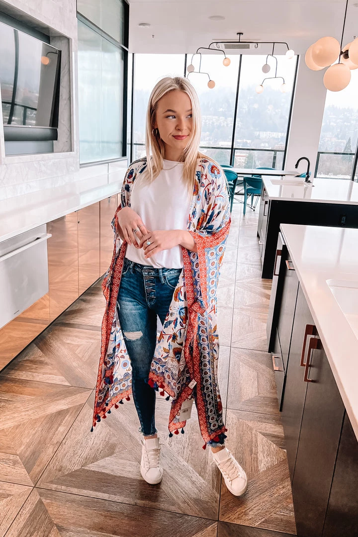 Urbanista Sweeping Florals Kimono Outerwear 7 Urbanista Sweeping Florals Kimono Outerwear