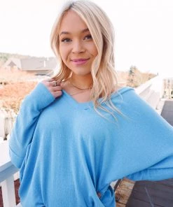 Charlotte Avery V Neck Dolman