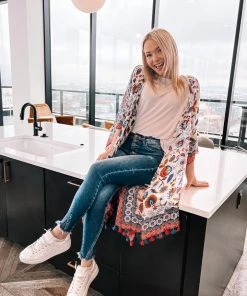 Urbanista Sweeping Florals Kimono Outerwear 20 Urbanista Sweeping Florals Kimono Outerwear