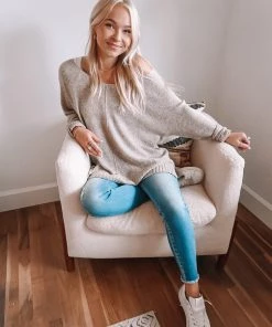 La Miel Dakota V Neck Sweater 60 La Miel Dakota V Neck Sweater